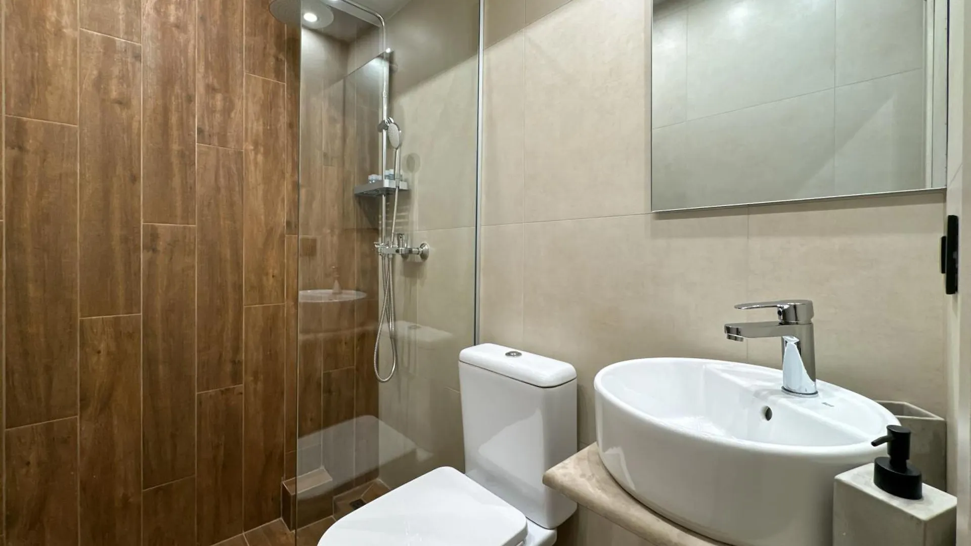 Whitekaravan Suite Θεσσαλονίκη Ελλάδα